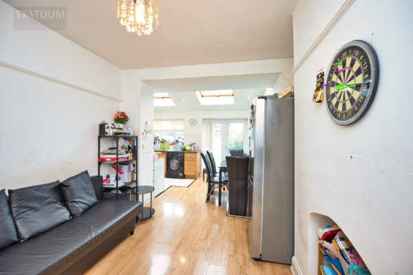 Eccleston Crescent, Goodmayes