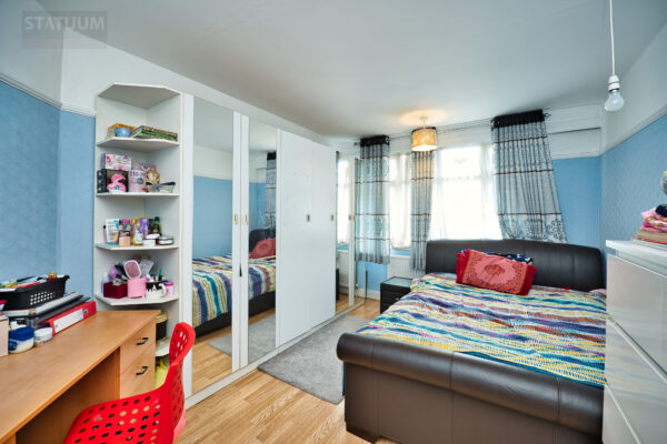 Eccleston Crescent, Goodmayes