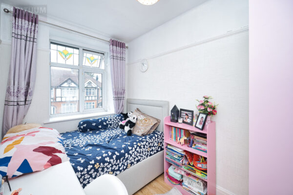 Eccleston Crescent, Goodmayes